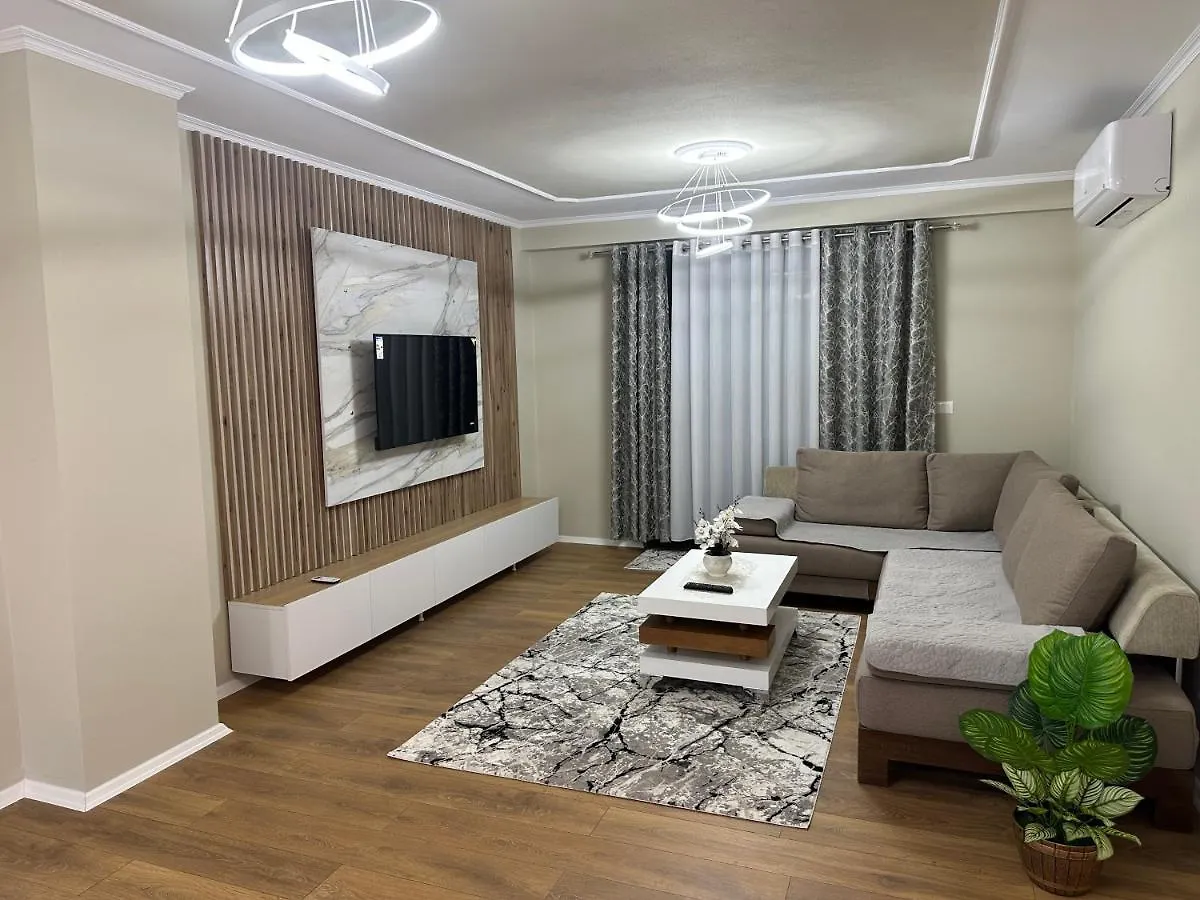 Ledio'S Luxury Apartment 波格拉德茨